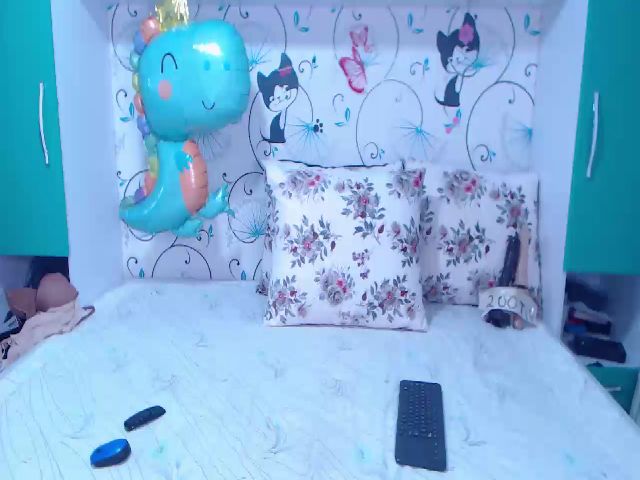 Live sex webcam photo for kinkybrunetee #268759668