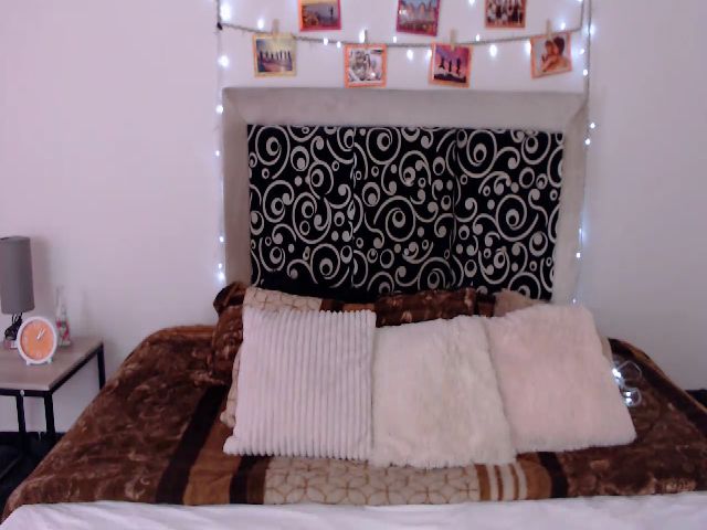 Live sex webcam photo for Litlecapricex #268765991
