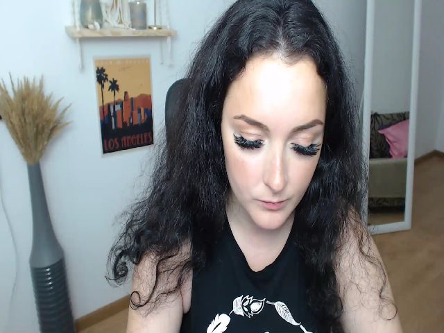 Live sex webcam photo for GloriaSparks #268767476