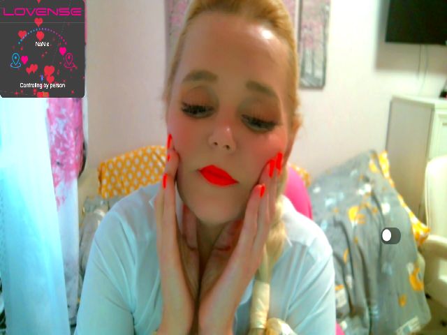 Live sex webcam photo for ChristiRoses #268767760