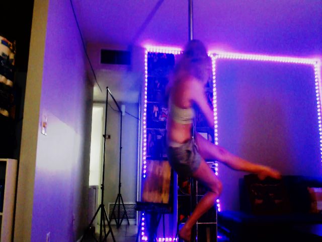 Live sex webcam photo for Whorde #268767534