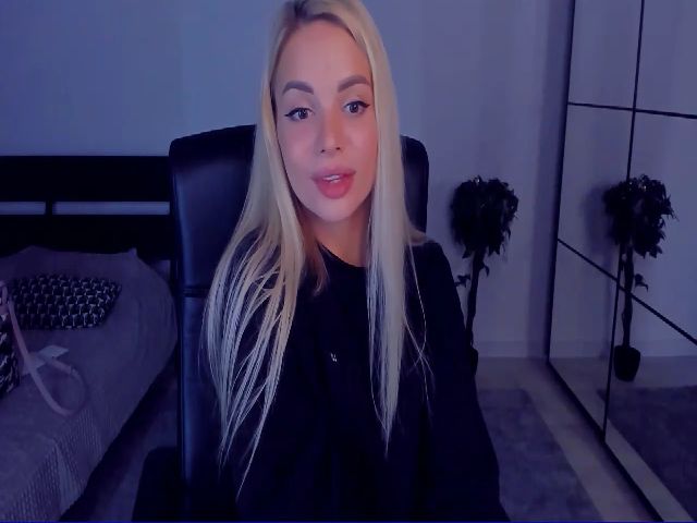 Live sex webcam photo for Chantale_Mels #268759763