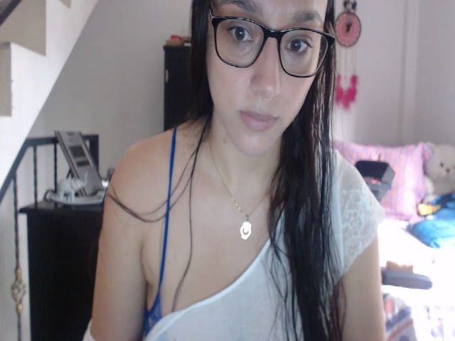 Live sex webcam photo for LAURA_VELIS #268772447