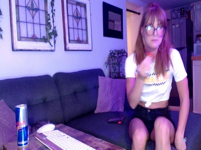 Live sex webcam photo for LilSadie #268757541