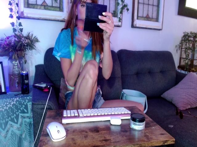 Live sex webcam photo for LilSadie #268766459