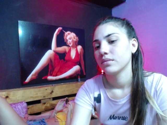 Live sex webcam photo for xxxbitcheshot #268755062