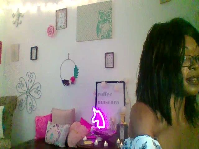 Live sex webcam photo for GirlNextD00r3 #268768407