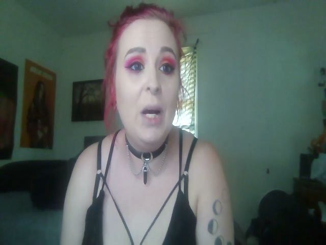 Live sex webcam photo for Weetziebabe #268768902