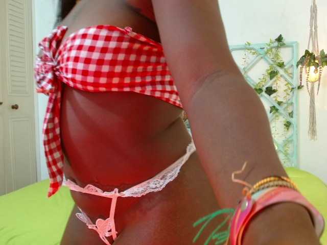 Live sex webcam photo for sofia-colins #268765552