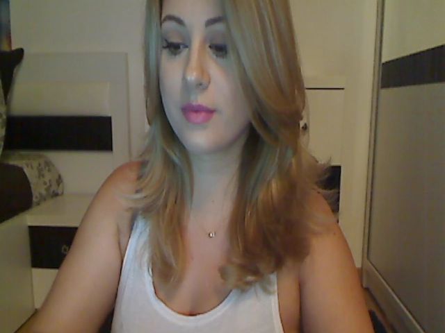 Live sex webcam photo for MISS__S #268766810