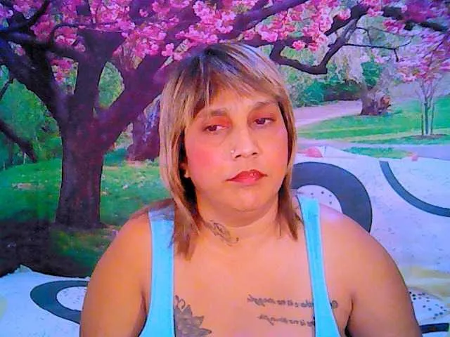 Live sex webcam photo for indianroxy #287933260