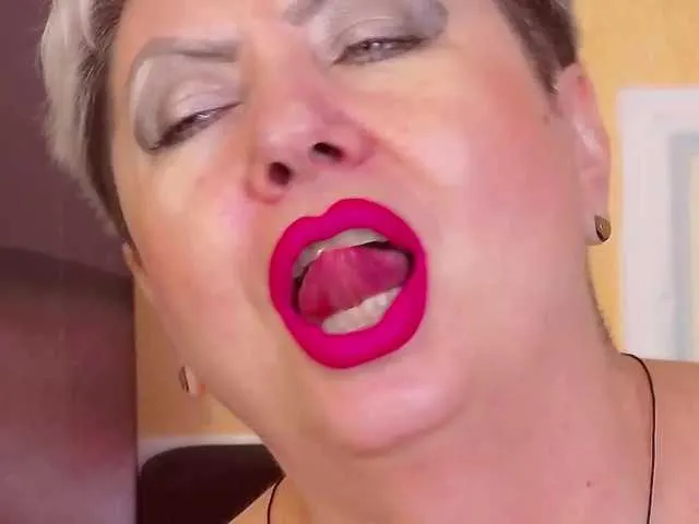 Live sex webcam photo for PoshLadyx #268782129