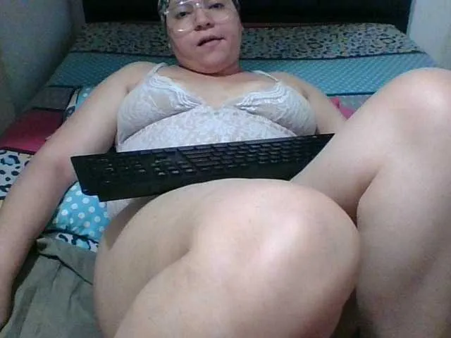 Live sex webcam photo for Victoriamor #268777409
