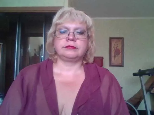 Live sex webcam photo for LOLA88888 #268787359
