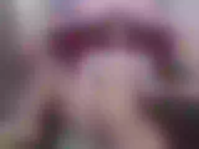 Live sex webcam photo for RoussMeyers #268782611