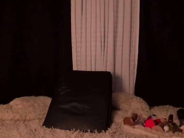 Live sex webcam photo for PaulinaBelush #268781995