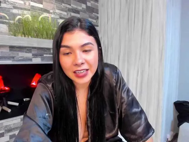 Live sex webcam photo for ChelseaMills #268782780