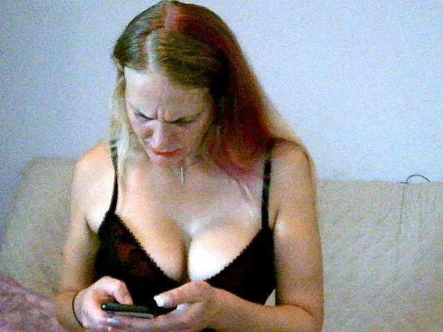 Live sex webcam photo for LadaSt #268776816