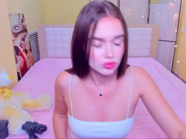 Live sex webcam photo for SwweetAngel #268782605