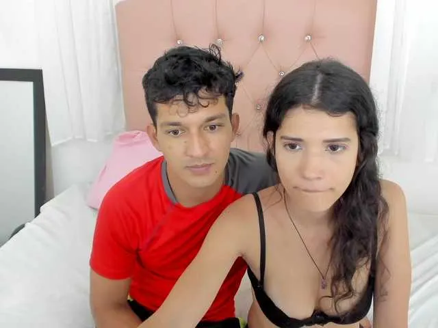 Live sex webcam photo for 2latincouple #268776320