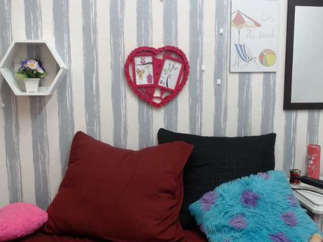 Live sex webcam photo for Alicia2a #268782294