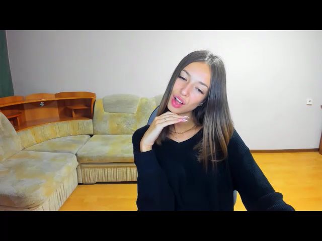 Live sex webcam photo for LucySlim #268790825