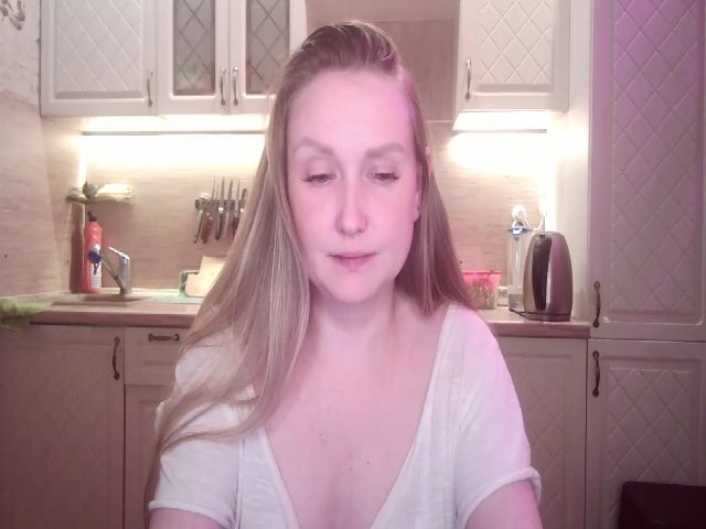 Live sex webcam photo for JaneGrey111 #268777925