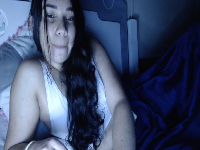 Live sex webcam photo for Joanne7 #268780984