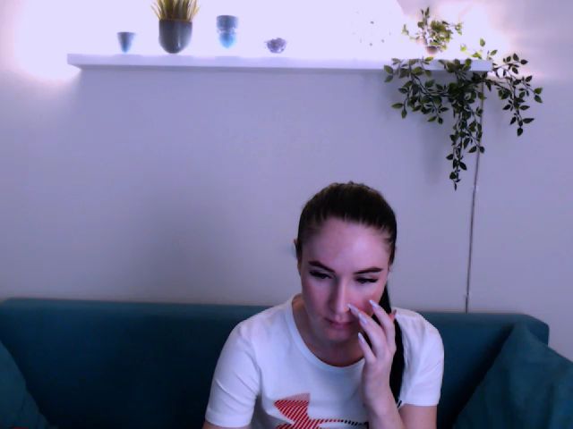 Live sex webcam photo for Lilly_Shine #268783835