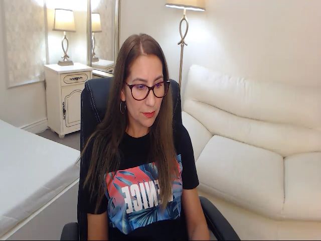 Live sex webcam photo for SexyFantasyBB #268789198