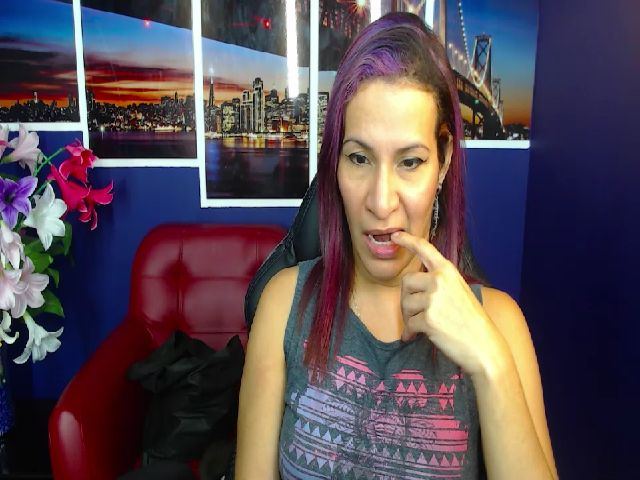 Live sex webcam photo for Infernalsexx #268780461