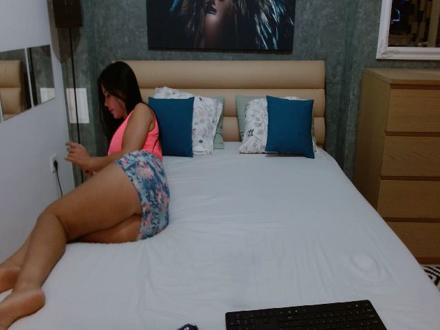 Live sex webcam photo for ChelseaLips_ #268794170