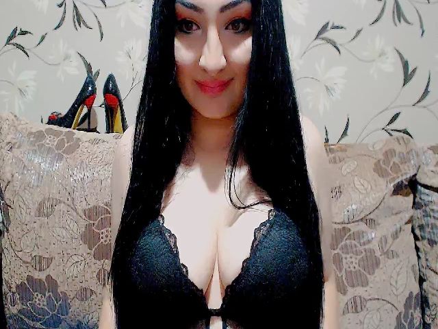 Live sex webcam photo for Cindystar5 #268796800