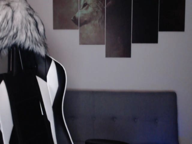 Live sex webcam photo for LycanGirl #268779960