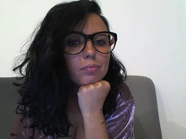 Live sex webcam photo for HotErikka #268788893