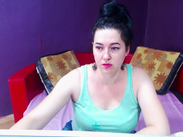 Live sex webcam photo for SlaveMeRubyX #268783438