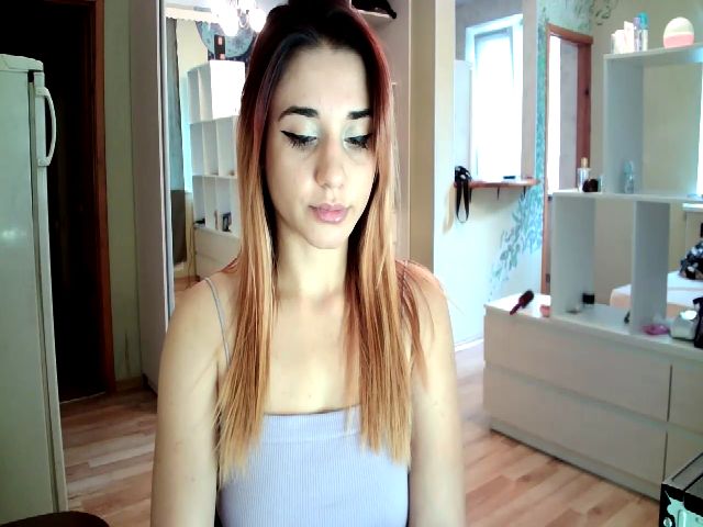 Live sex webcam photo for Lexy_hott #268786061