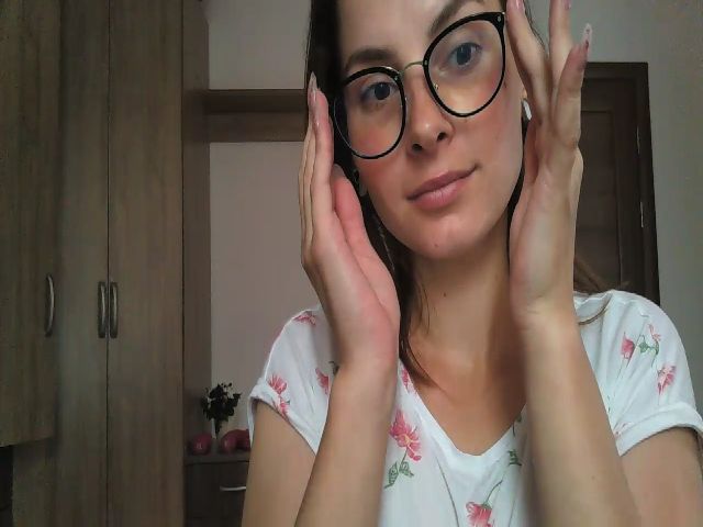 Live sex webcam photo for MisssSun #268788472