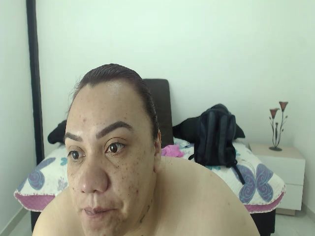 Live sex webcam photo for KimmyStone #268788276