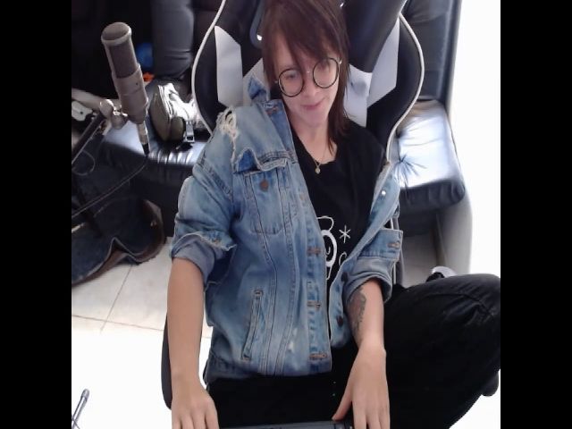 Live sex webcam photo for Arya_stark_ #268790123