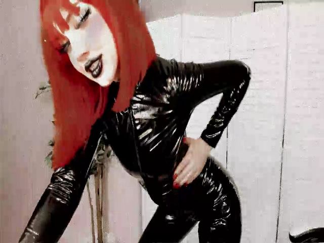 Live sex webcam photo for JuliaWilson #268785936