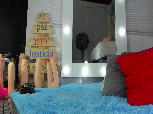 Live sex webcam photo for Msschloe_ #268794360