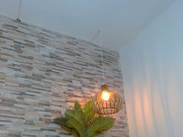 Live sex webcam photo for Karindiaz #268777229