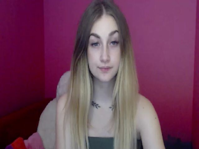 Live sex webcam photo for Lolly__Pop__ #268792155