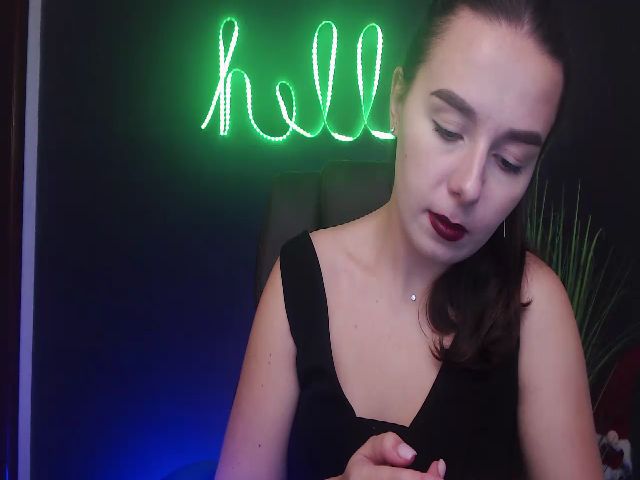 Live sex webcam photo for DinaD #268790077