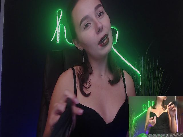 Live sex webcam photo for DinaD #268793830