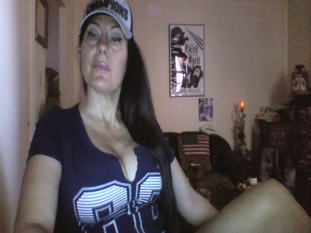 Live sex webcam photo for ExoticMixx #268795389