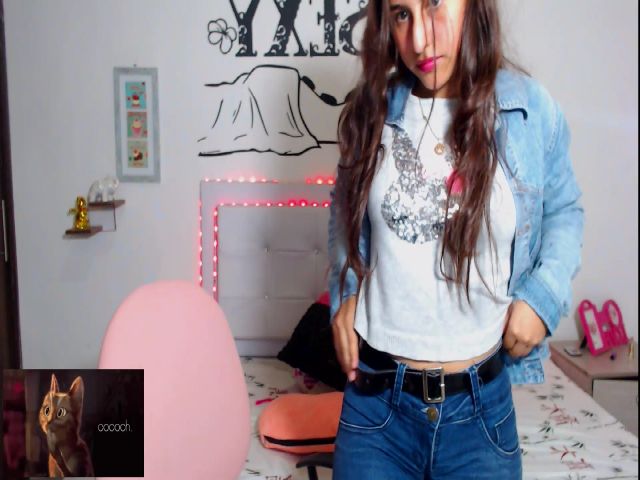 Live sex webcam photo for violeta09 #268778099