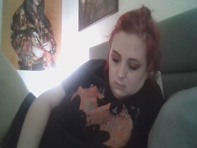 Live sex webcam photo for Weetziebabe #268788393