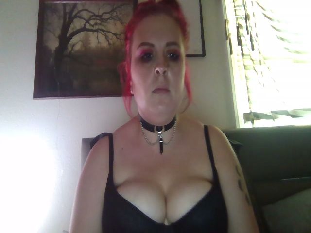 Live sex webcam photo for Weetziebabe #268791512